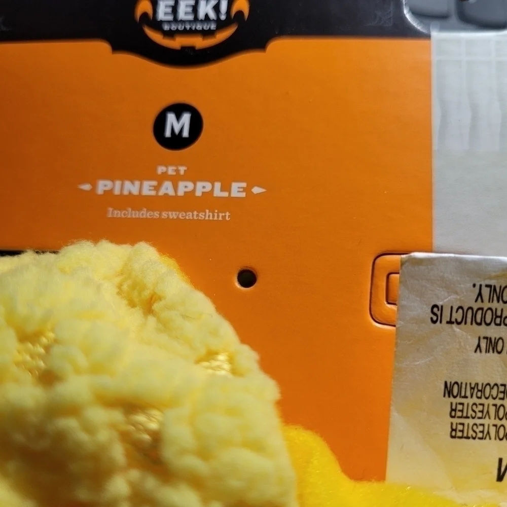 Hide and Eek Boutique Pineapple M NWT